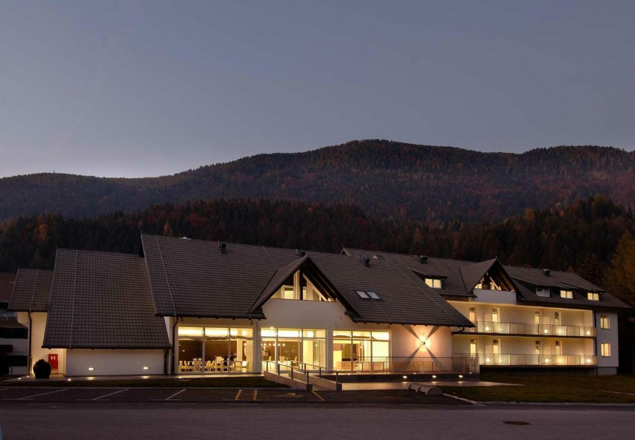 Klass 103 Kranjska Gora Exteriör bild